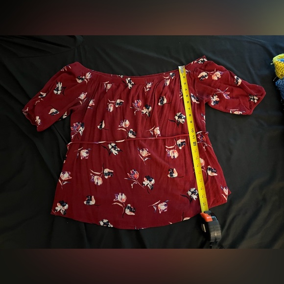 Women’s Bubble B off shoulder elasticized 1/2 sleeve wine color top in xl - Picture 3 of 6